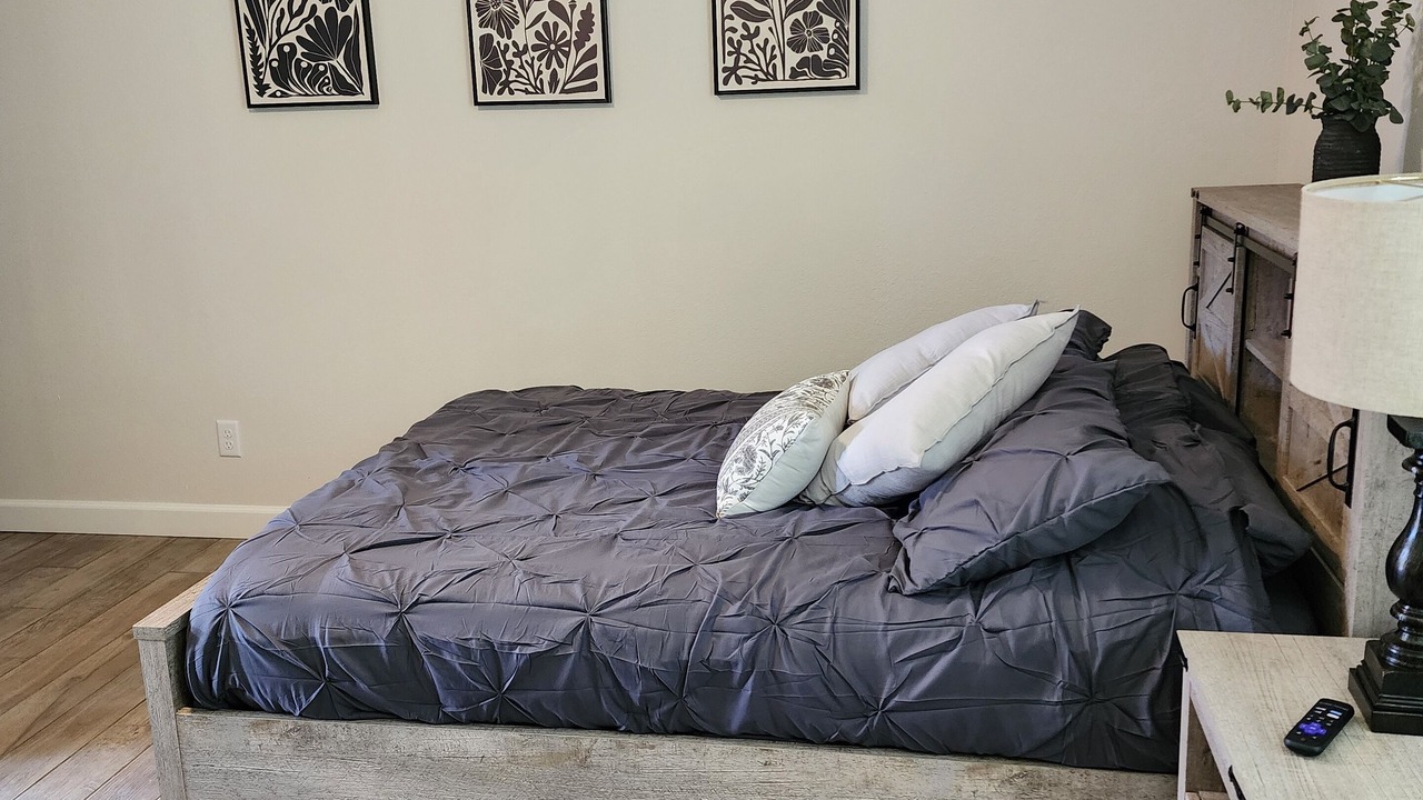 Photo of Bedroom in Carterville