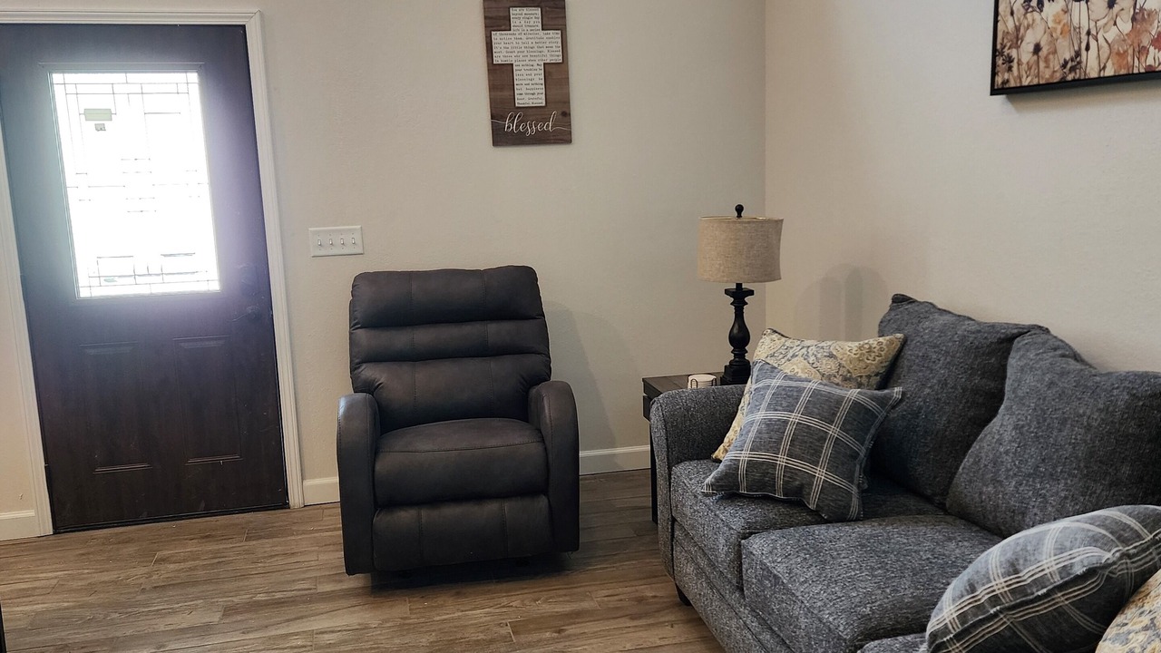 Photo of Livingroom in Carterville