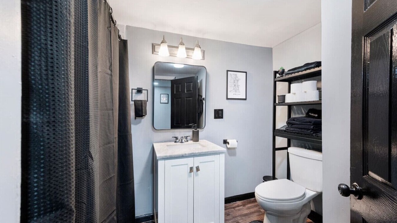 Photo of Bathroom in Little Village