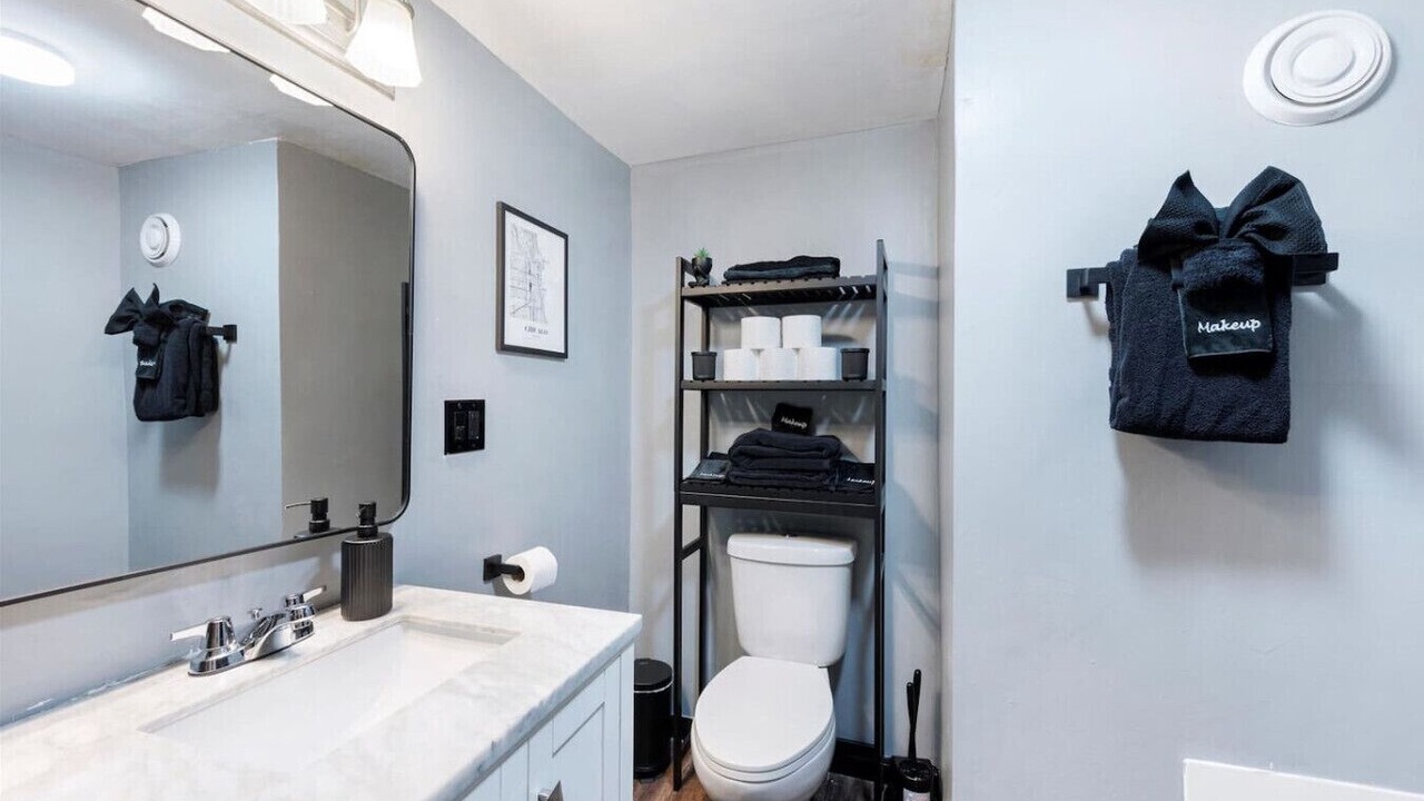 Photo of Bathroom in Little Village