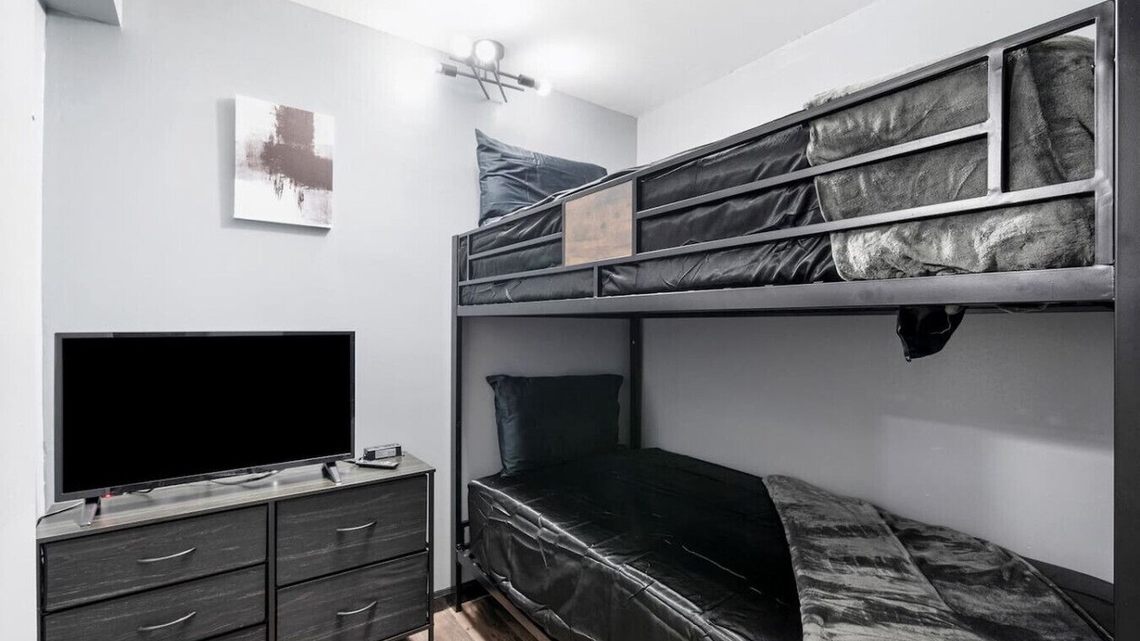 Photo of Bedroom in Little Village