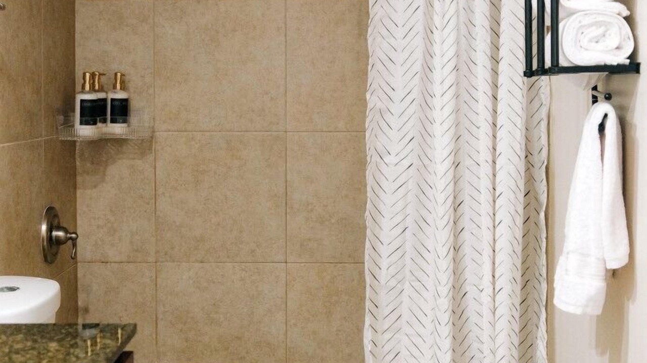 Photo of Bathroom in Dunning