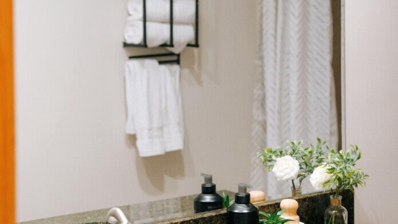 Photo of Bathroom in Dunning