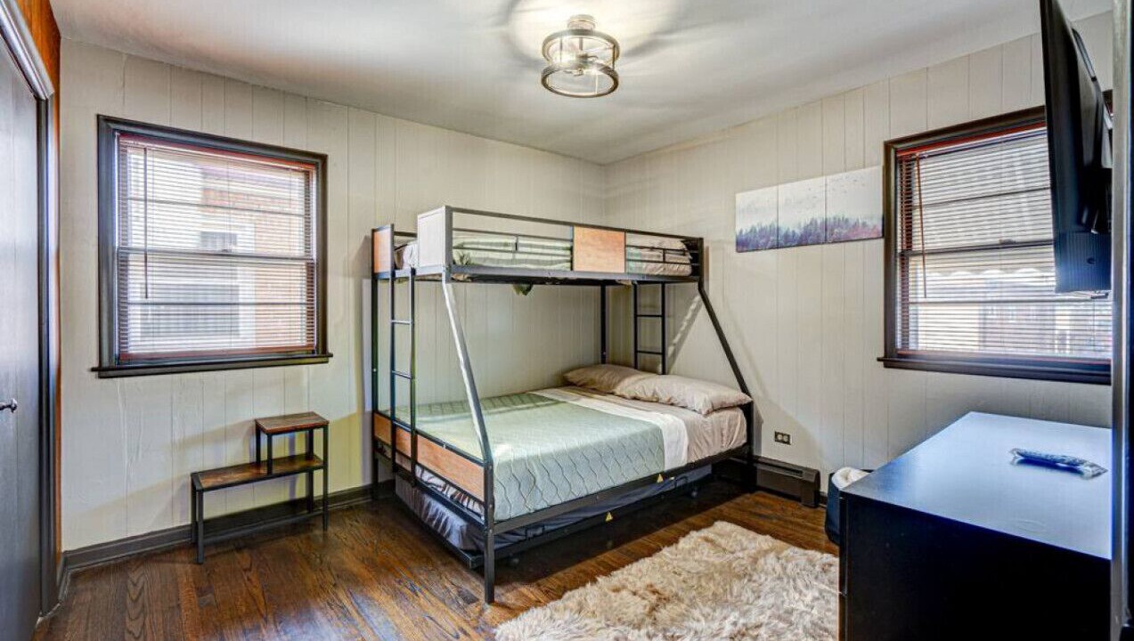Photo of Bedroom in Elmwood Park