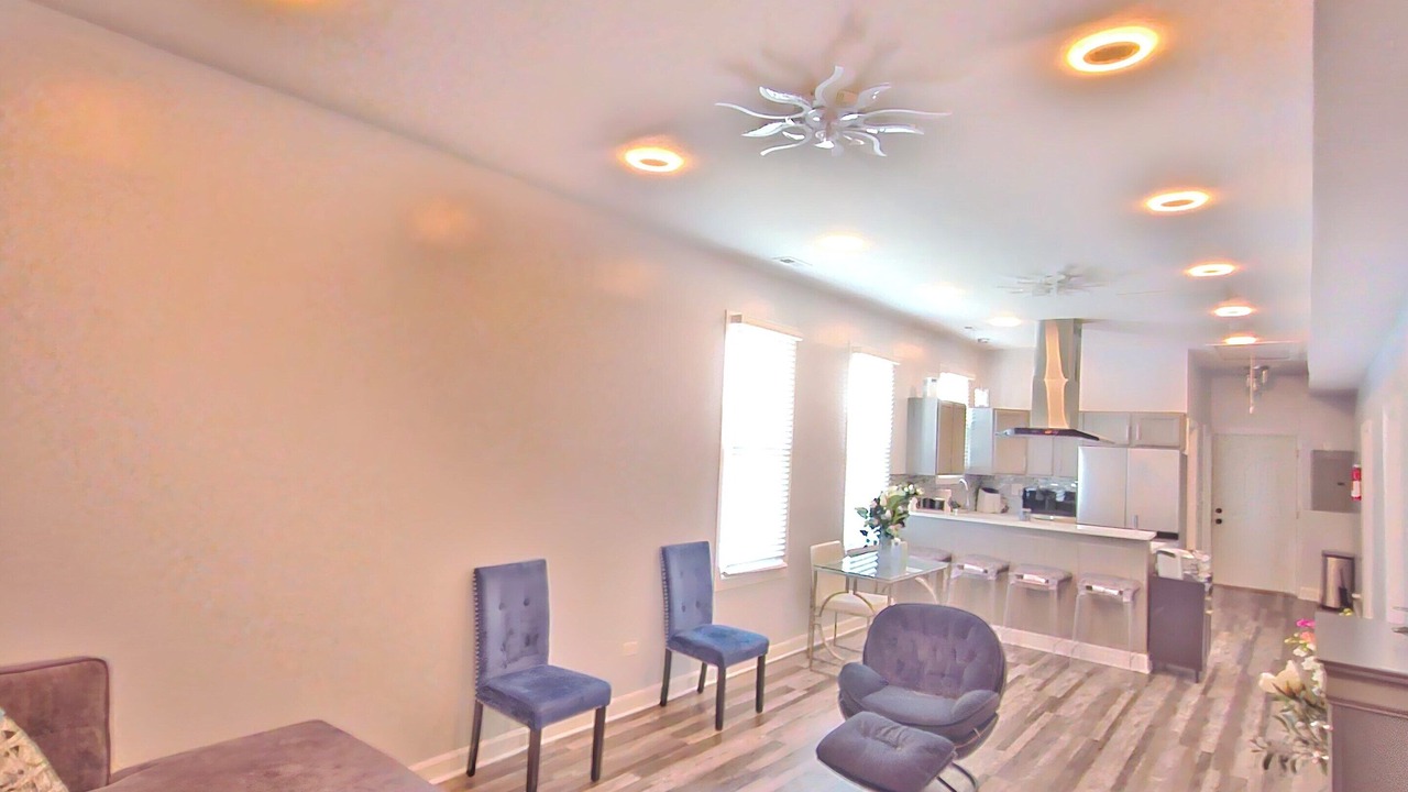 Photo of Livingroom in Greater Grand Crossing