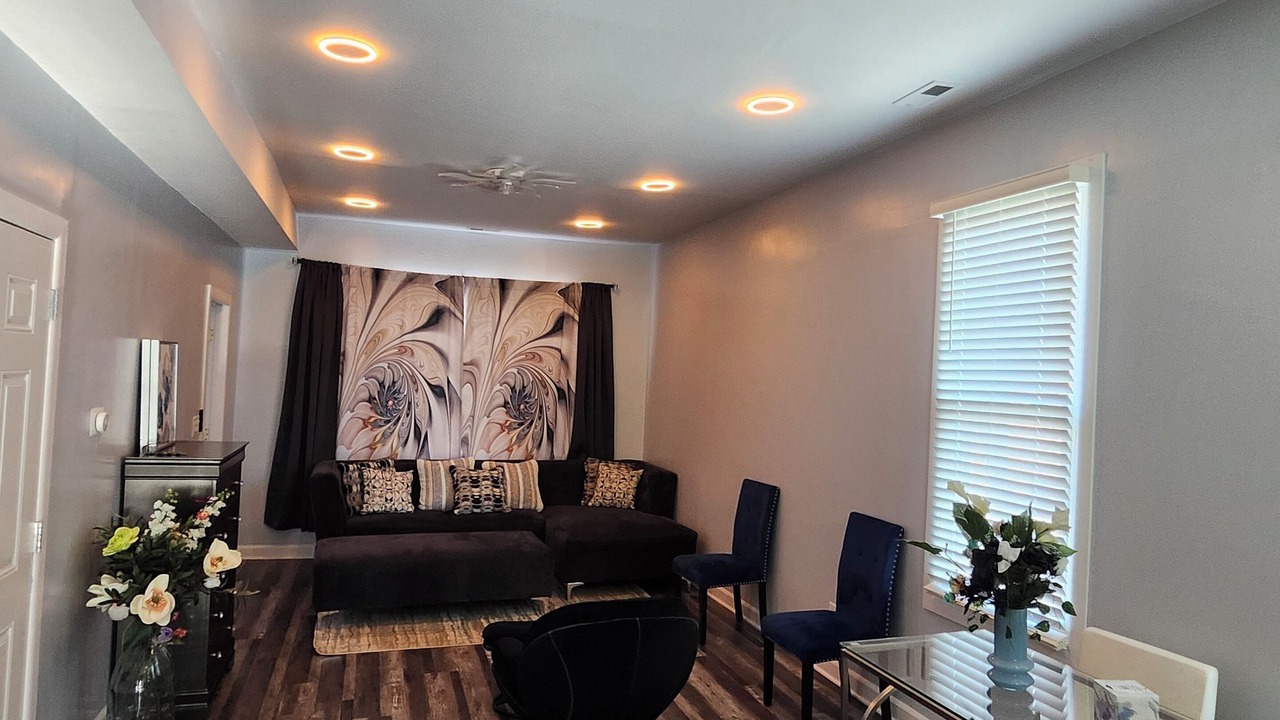 Photo of Livingroom in Greater Grand Crossing