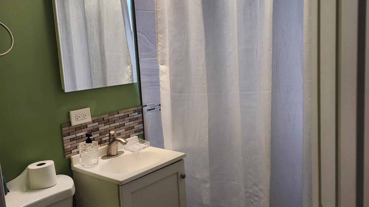 Photo of Bathroom in Greater Grand Crossing