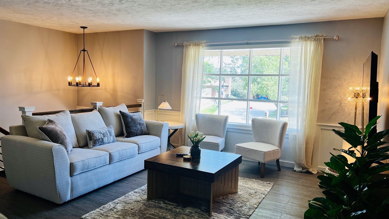 Photo of Livingroom in Bloomington