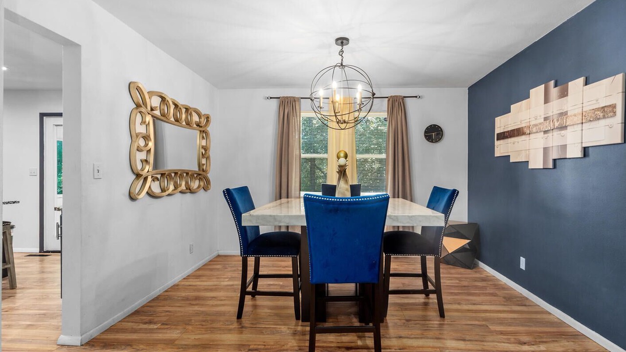 Photo of Livingroom in Belleville
