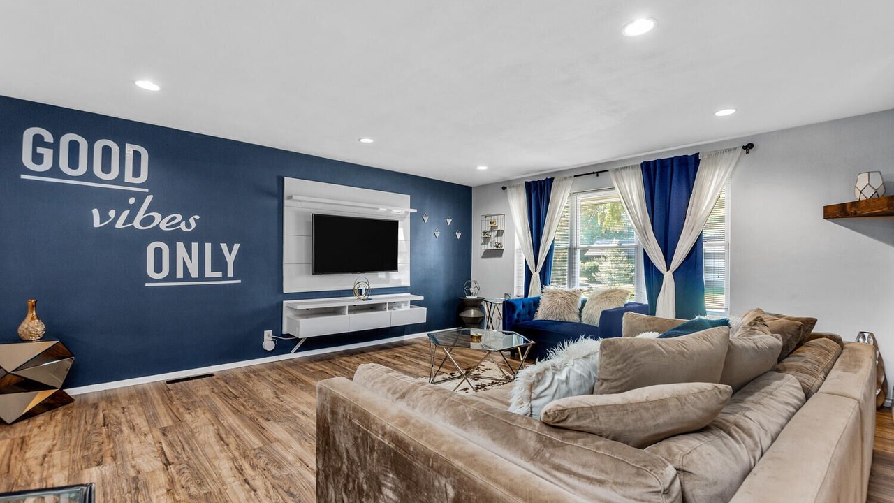 Photo of Livingroom in Belleville
