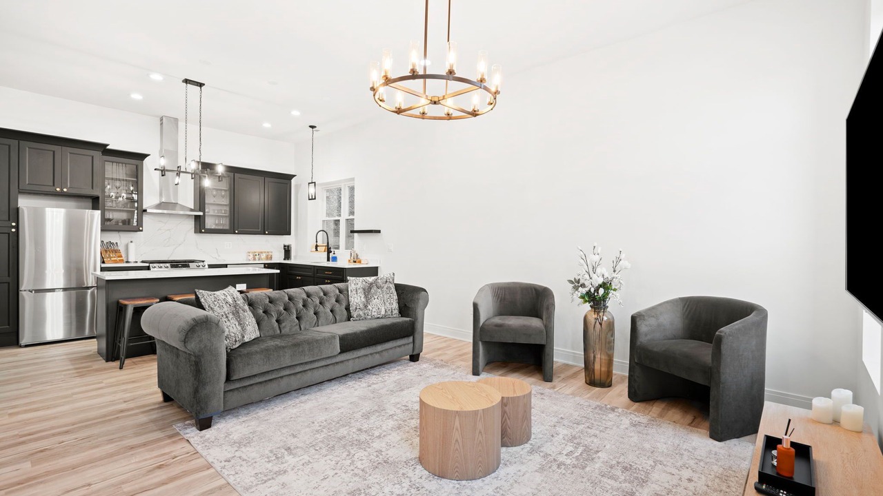 Photo of Livingroom in Tri-Taylor