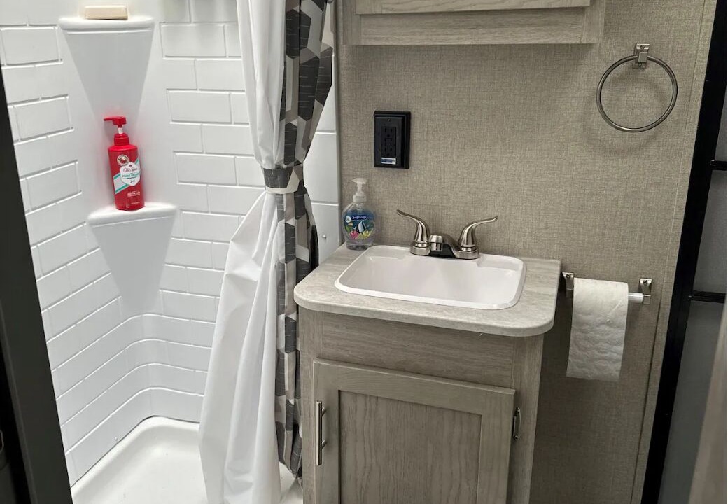Photo of Bathroom in Goreville