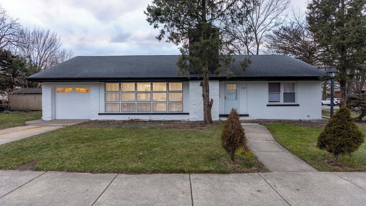 Photo of Outdoor in Skokie