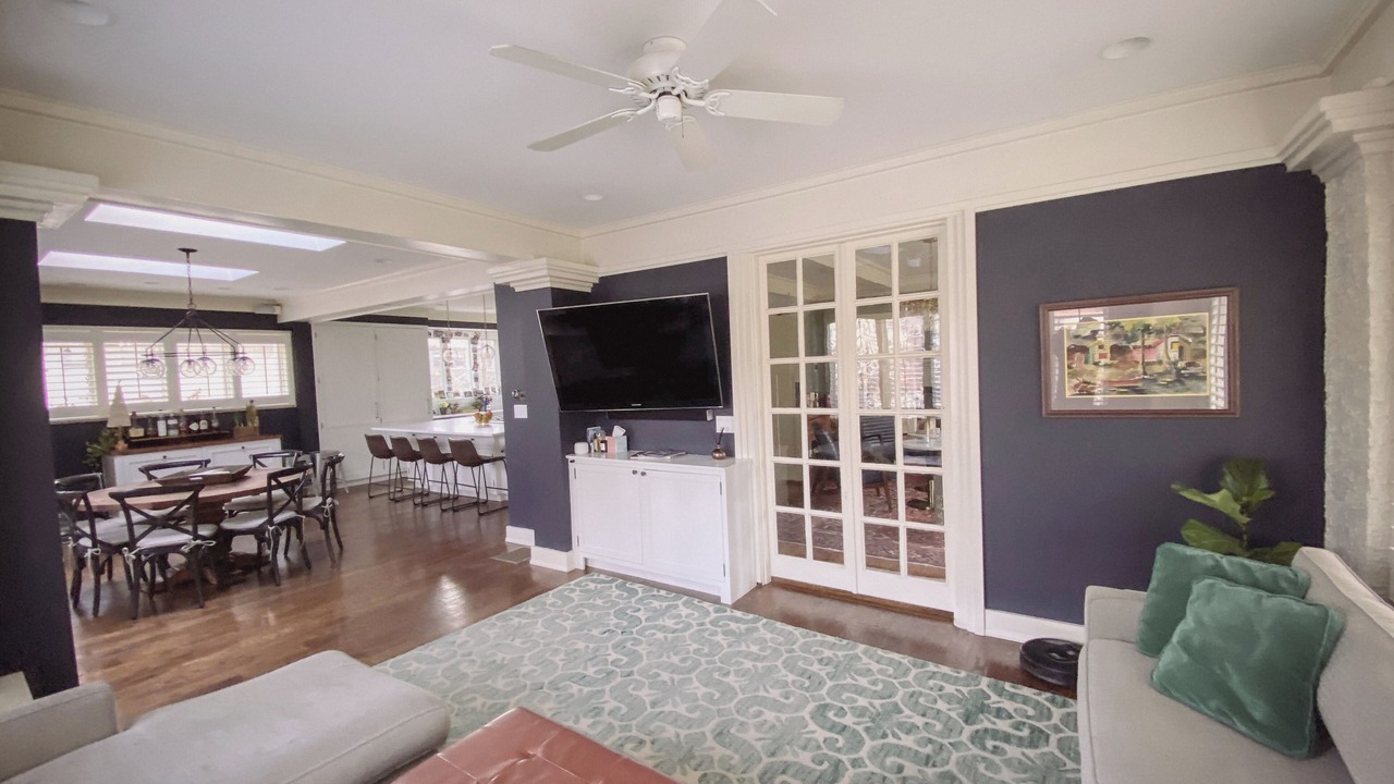 Photo of Bedroom in Glen Ellyn