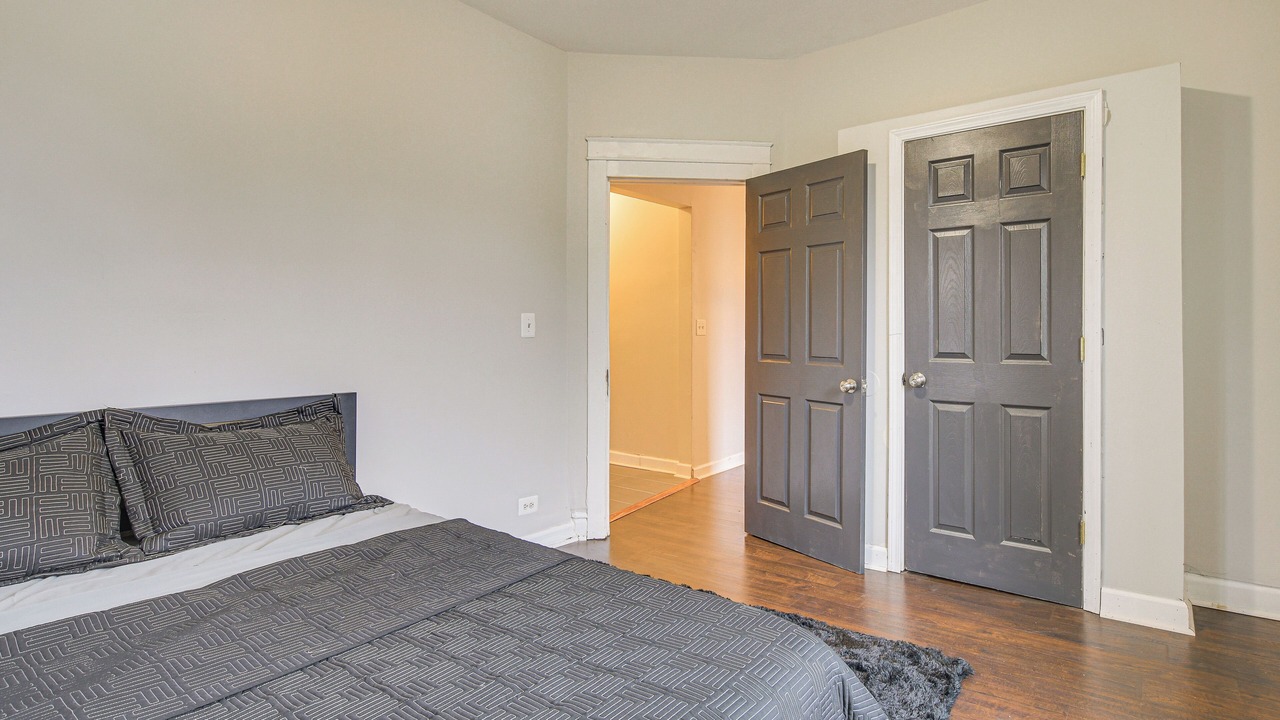 Photo of Bedroom in Greater Grand Crossing