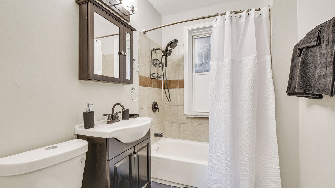 Photo of Bathroom in Greater Grand Crossing