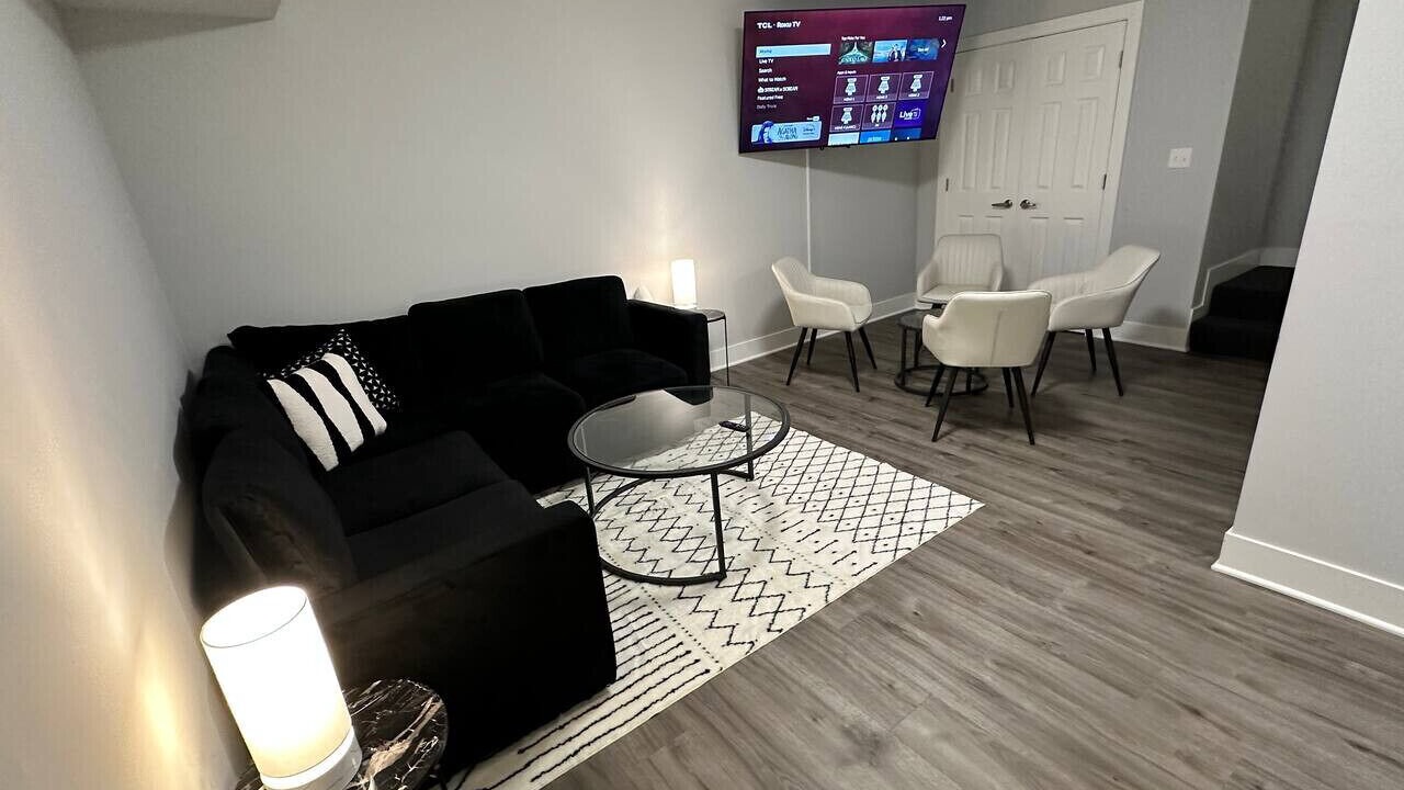 Photo of Livingroom in Heart of Chicago