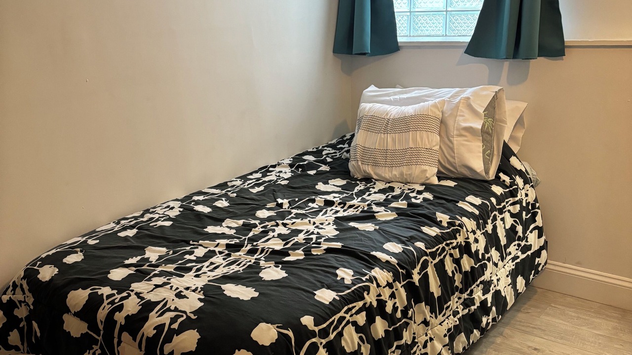 Photo of Bedroom in Cragin