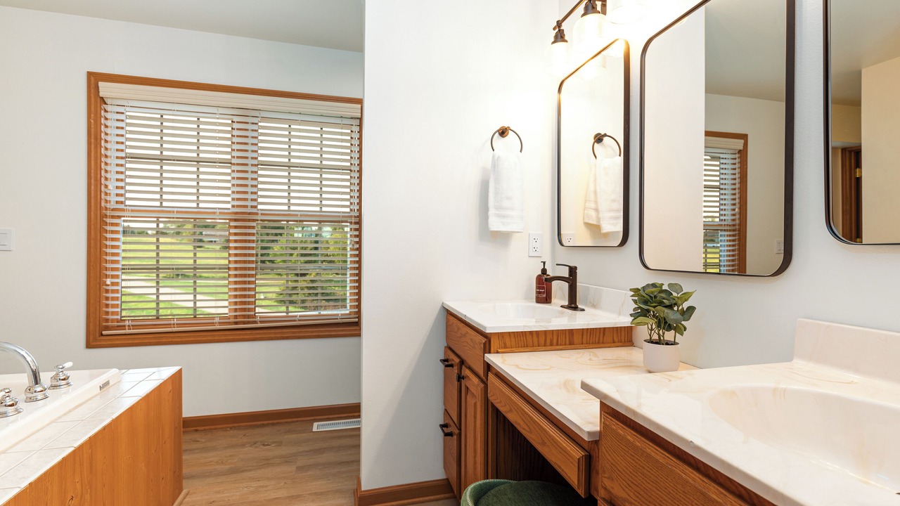 Photo of Bathroom in The Galena Territory