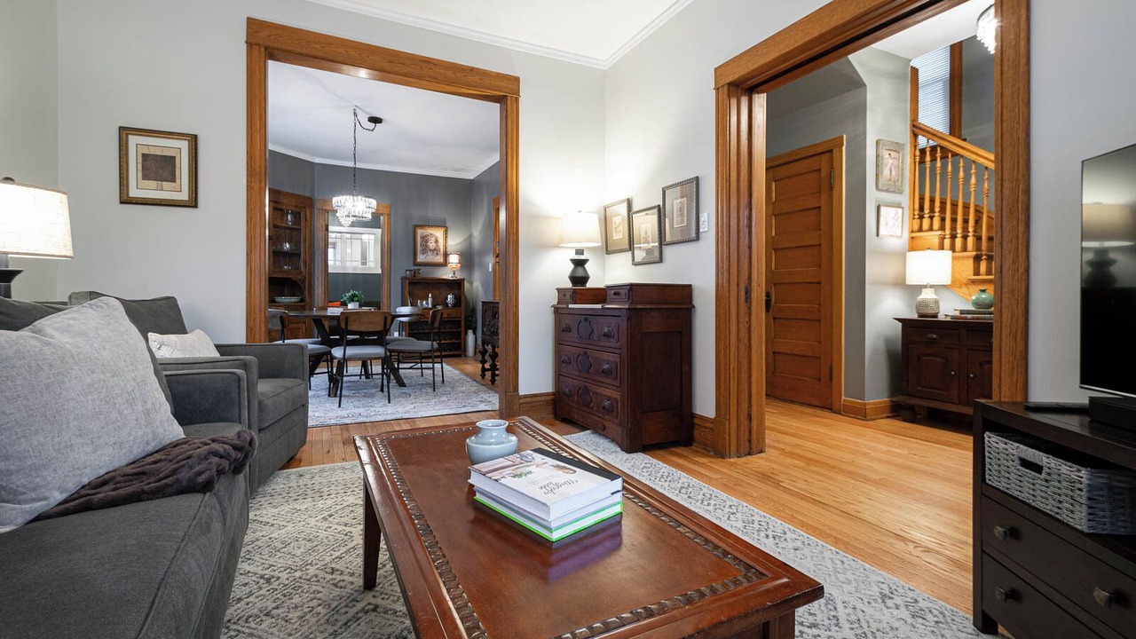 Photo of Livingroom in Andersonville