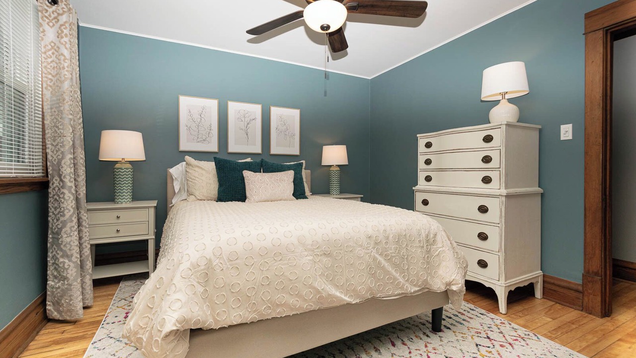 Photo of Bedroom in Andersonville