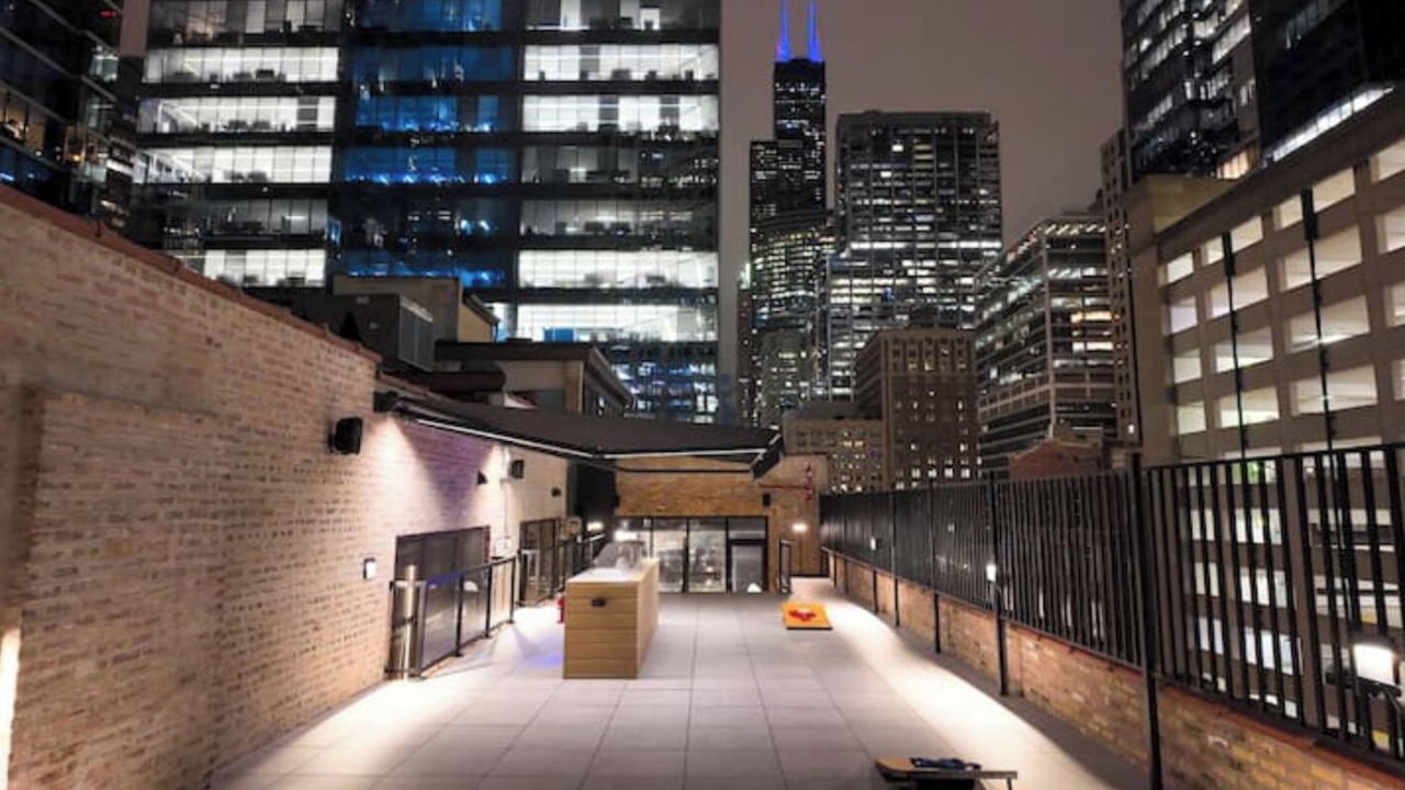 Photo of Outdoor in Downtown Chicago