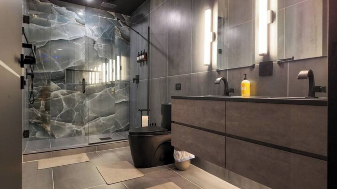 Photo of Bathroom in Downtown Chicago