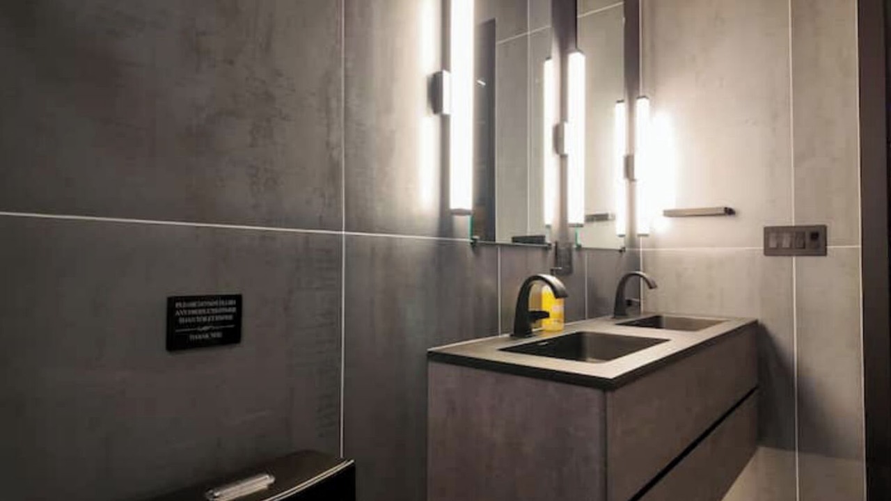 Photo of Bathroom in Downtown Chicago