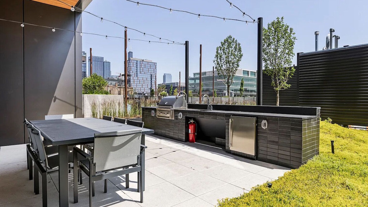 Photo of Outdoor in Near West Side