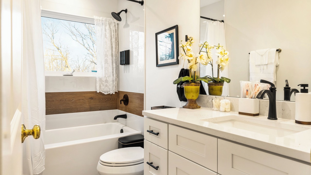 Photo of Bathroom in Glen Ellyn