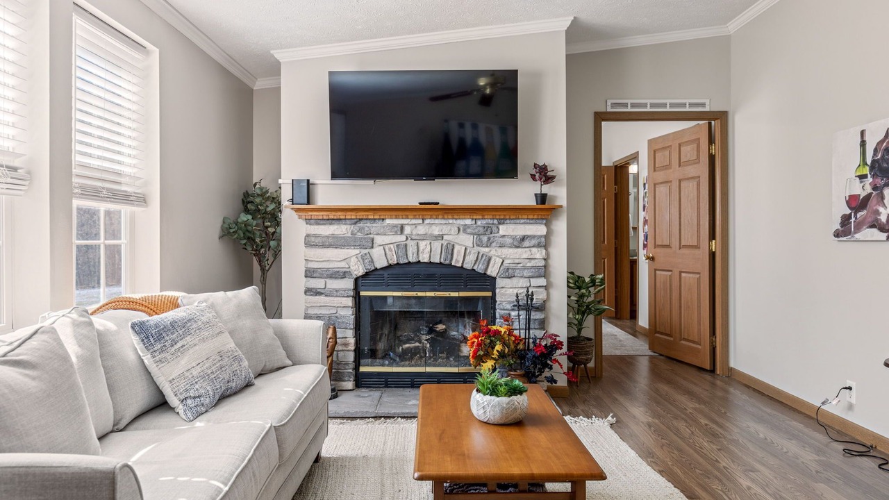Photo of Livingroom in Plainview