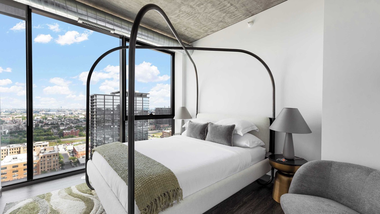Photo of Bedroom in Near West Side
