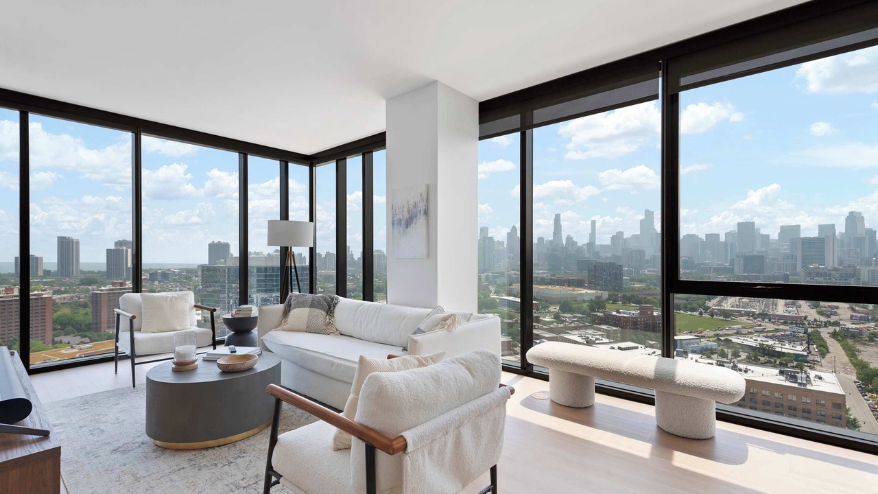 Photo of Livingroom in River North