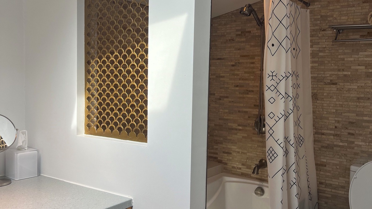 Photo of Bathroom in Wicker Park