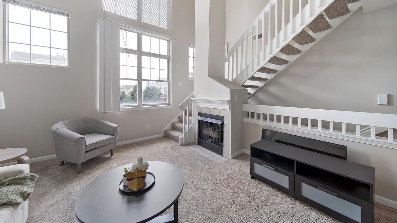Photo of Livingroom in West Dundee