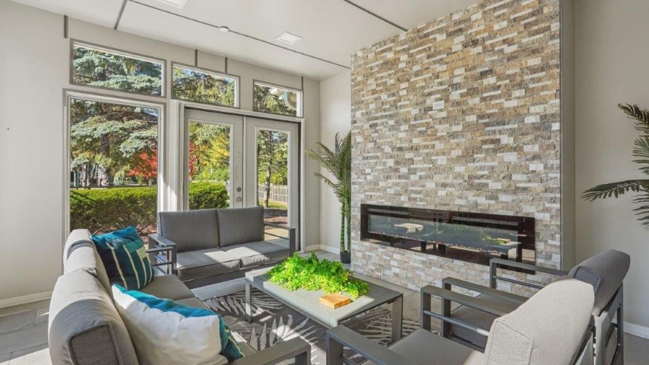 Photo of Livingroom in West Dundee