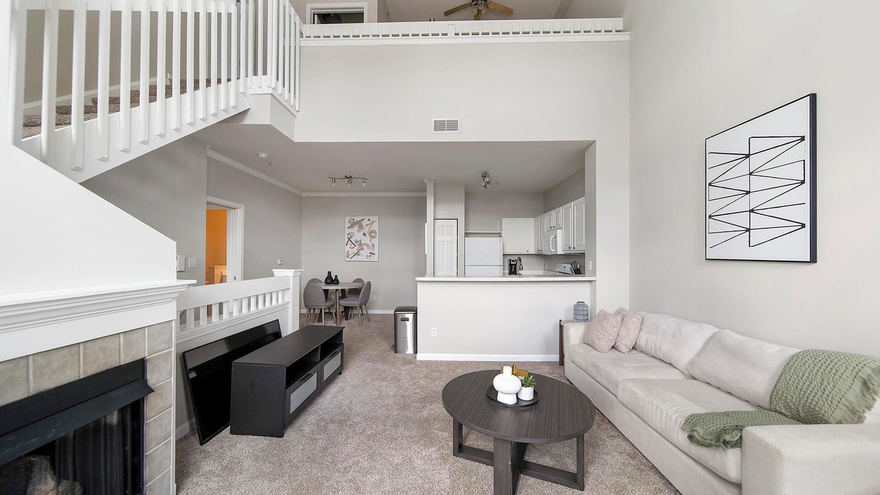 Photo of Livingroom in West Dundee
