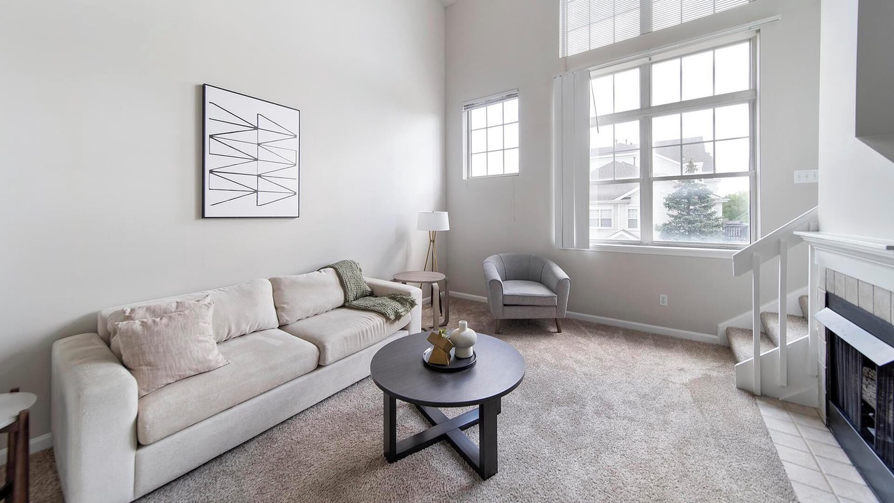 Photo of Livingroom in West Dundee