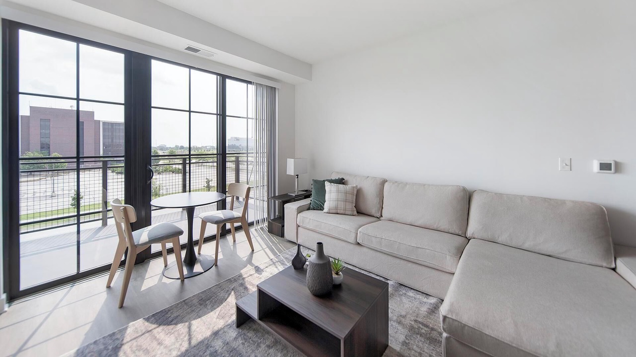 Photo of Livingroom in Schaumburg