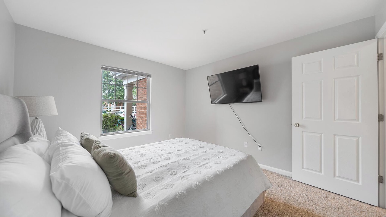 Photo of Bedroom in West Dundee