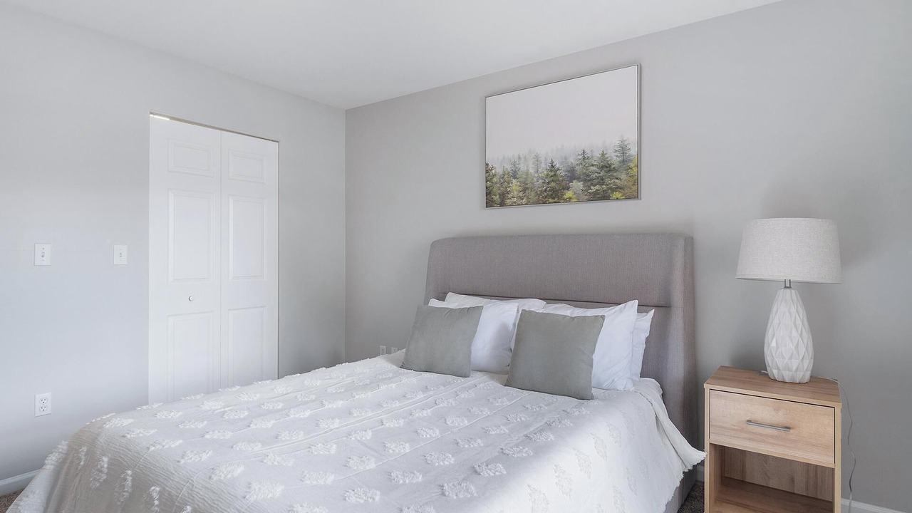 Photo of Bedroom in West Dundee