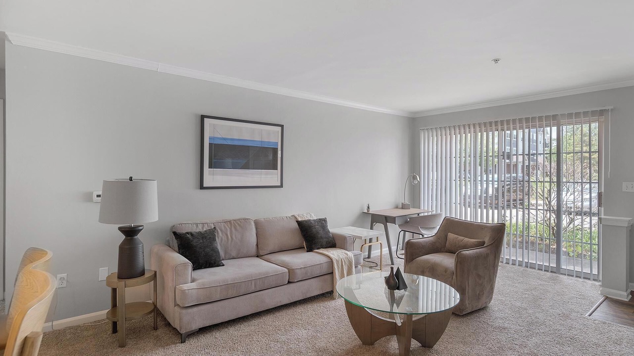Photo of Livingroom in West Dundee