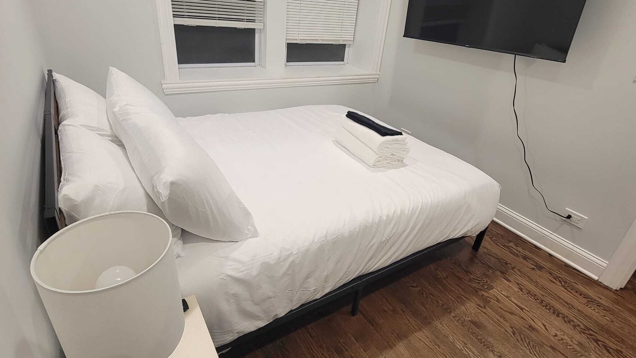 Photo of Bedroom in Pulaski Park