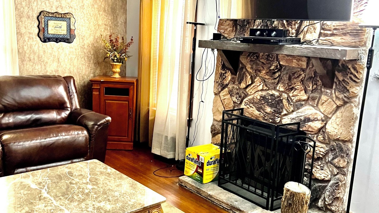 Photo of Livingroom in Danville