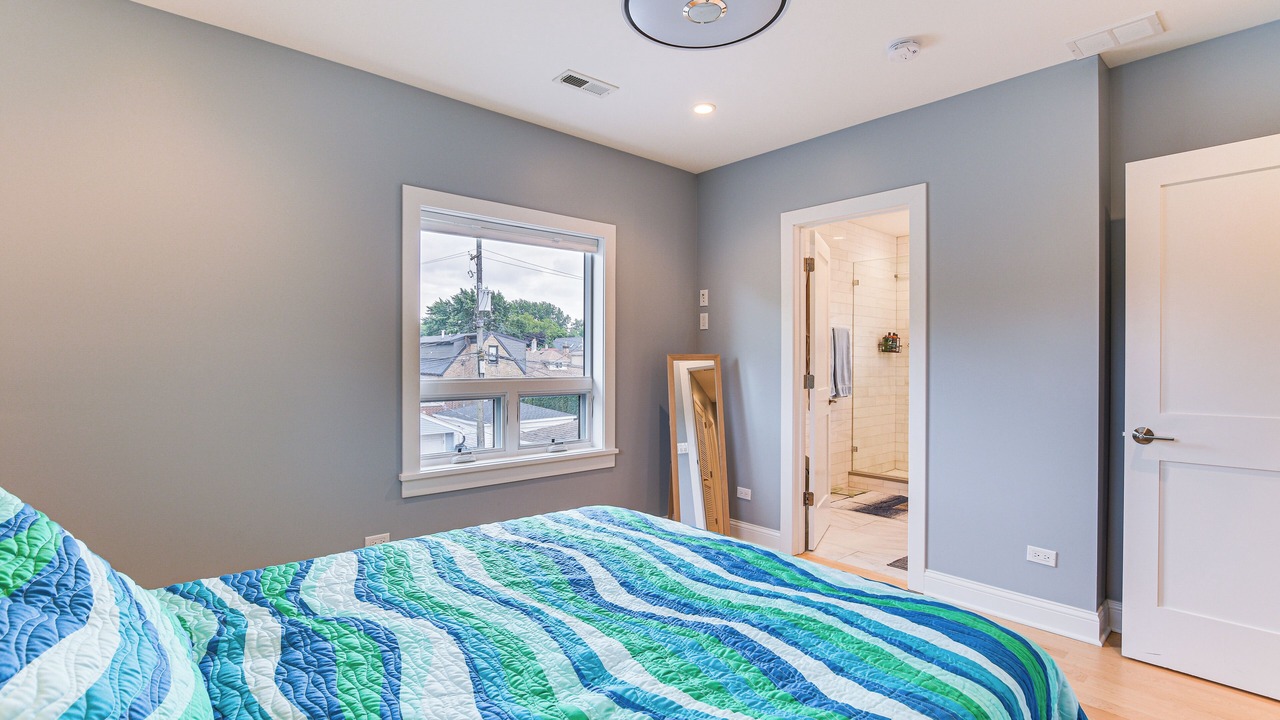 Photo of Bedroom in Albany Park