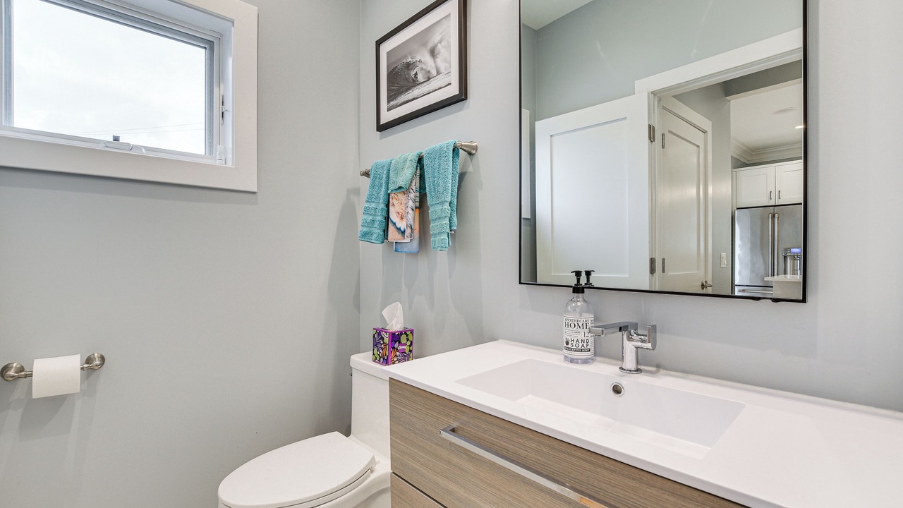 Photo of Bathroom in Albany Park