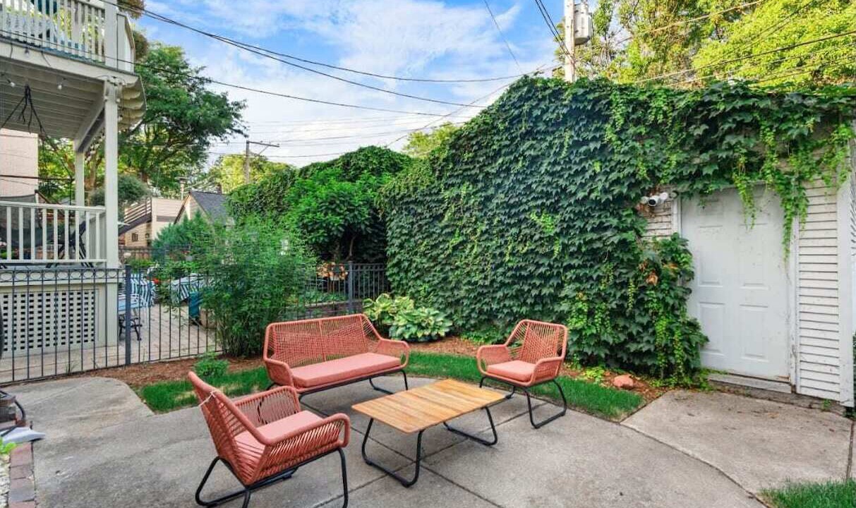 Photo of Patio Balcony in Wrigleyville