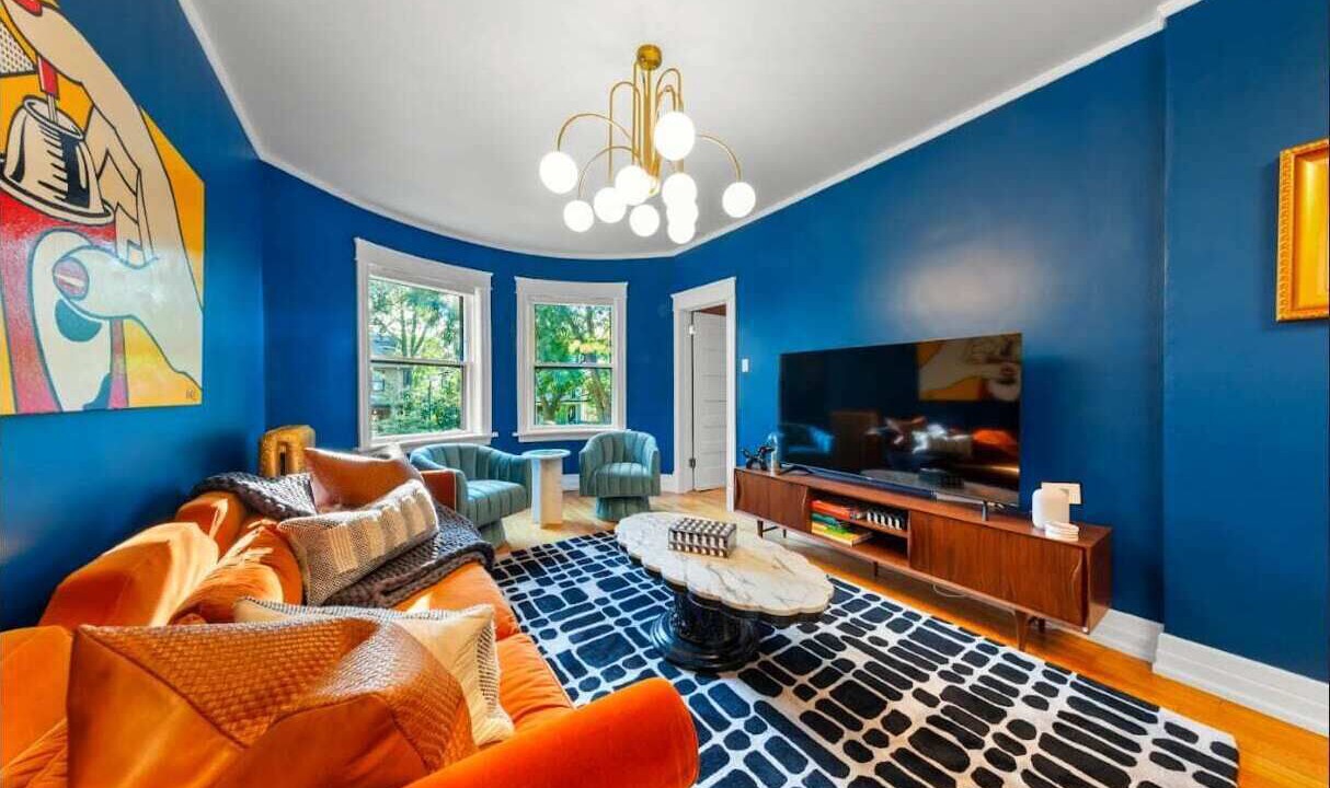 Photo of Livingroom in Wrigleyville
