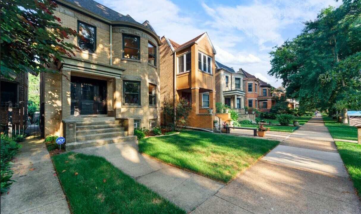 Photo of Outdoor in Wrigleyville