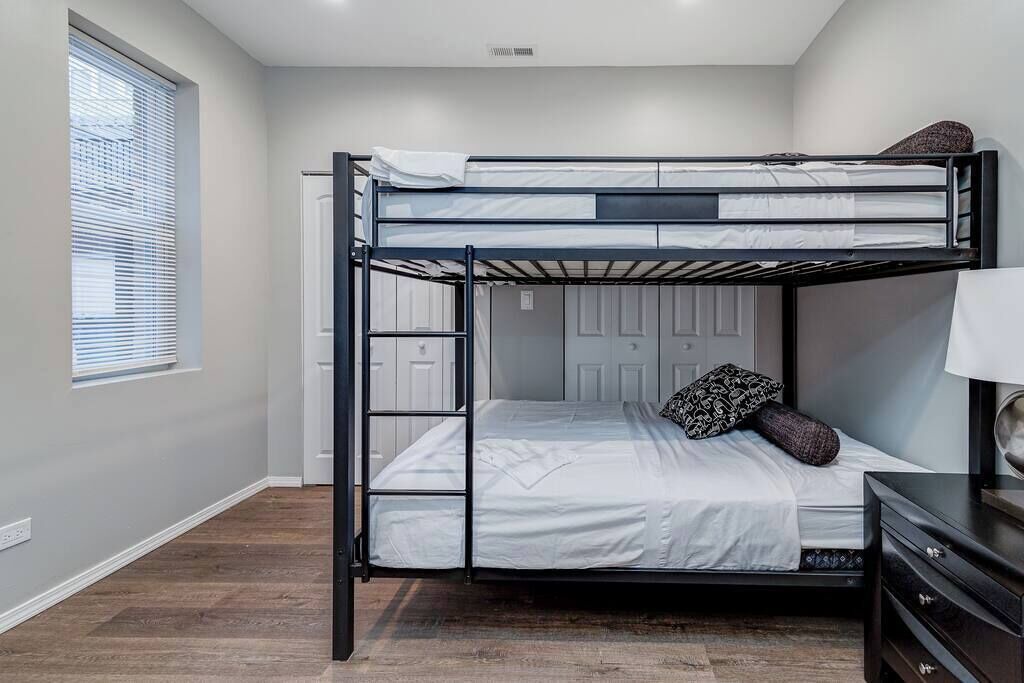 Photo of Bedroom in Sheffield Neighbors